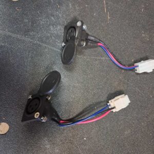 Роз'єм(гніздо) зарядного пристрою.